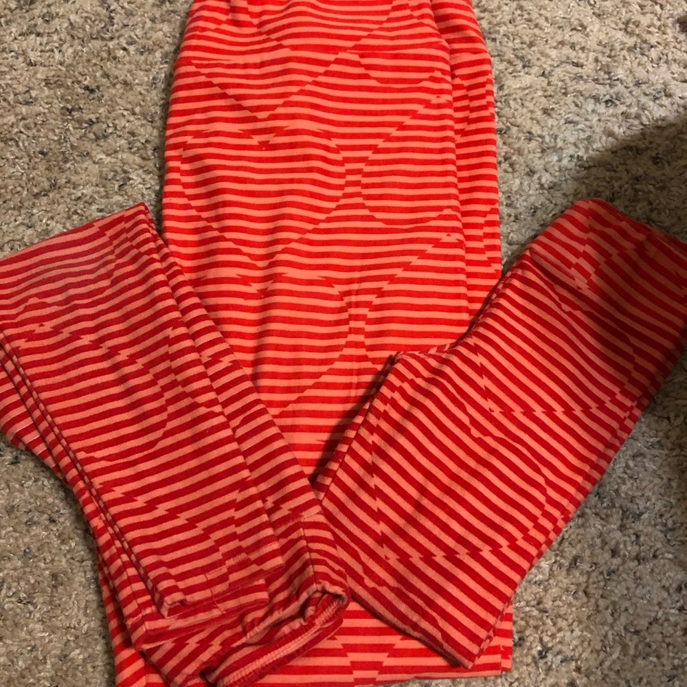 ❌SOLD❌Mommy and me Lularoe valentines leggings